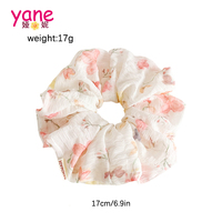 Scrunchie rambut besar berbahan kain floral Korea untuk wanita, lembut dan segar, aksesori rambut gaya liburan untuk kuncir kuda.
