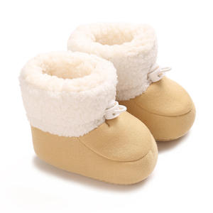 Botines <span class=keywords><strong>para</strong></span> recién nacidos, calcetines <span class=keywords><strong>para</strong></span> pies <span class=keywords><strong>de</strong></span> Papá Noel, botas navideñas <span class=keywords><strong>para</strong></span> bebés, encantador copo <span class=keywords><strong>de</strong></span> nieve, diseño <span class=keywords><strong>de</strong></span> Papá Noel, zapatillas cálidas <span class=keywords><strong>de</strong></span> invierno, zapatos antideslizantes - Product Image 2