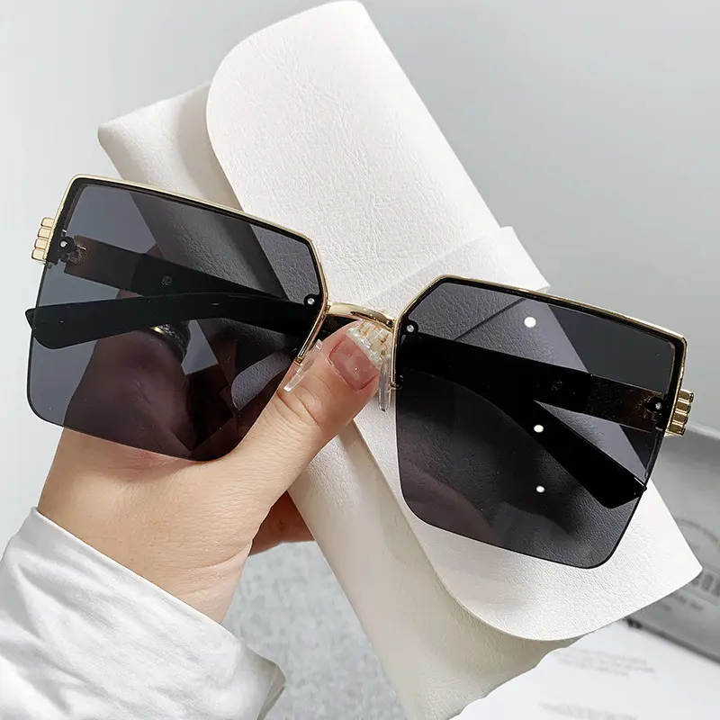 CR 90154 New Fashion Personalized Metal Large Frame Fashionable Sunglasses Light Luxury Versatile Trendy Sunglasses For Women