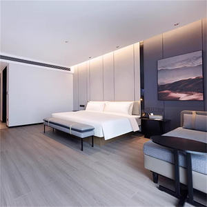 Juego de Muebles de Dormitorio Económico para Hotel, Apartamento o Alquiler en Airbnb, Base de Cama de Madera con Mesitas de Noche y Mesa Auxiliar - Product Image 2