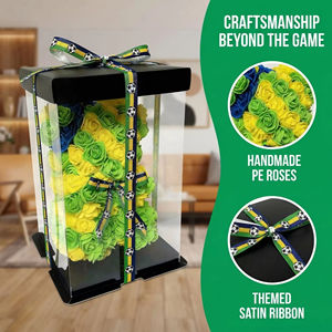 Oso de Rosas Artificiales Verde, Amarillo y Azul en Caja de Acrílico, Regalo Personalizado para Fanáticos del Fútbol Brasileño, Venta al Por Mayor para Fiestas - Product Image 3