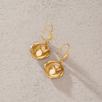 Boucles d'oreilles de créateur en acier inoxydable plaqué or 18 carats, classiques, avec pendentif pièce irrégulière en zircon et pierre naturelle