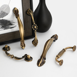 <strong>Antique</strong> Brass Cabinet Handles Vintage-Inspired Pulls for Shaker Farmhouse Traditional <strong>Drawer</strong> Revival Kitchen Wardrobe Dresser - Product Image 4