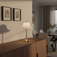 Lampe de table LED portable de luxe en fer, avec contrôle tactile, variateur d'intensité, sans fil, batterie rechargeable, design européen, pour chambre et restaurant