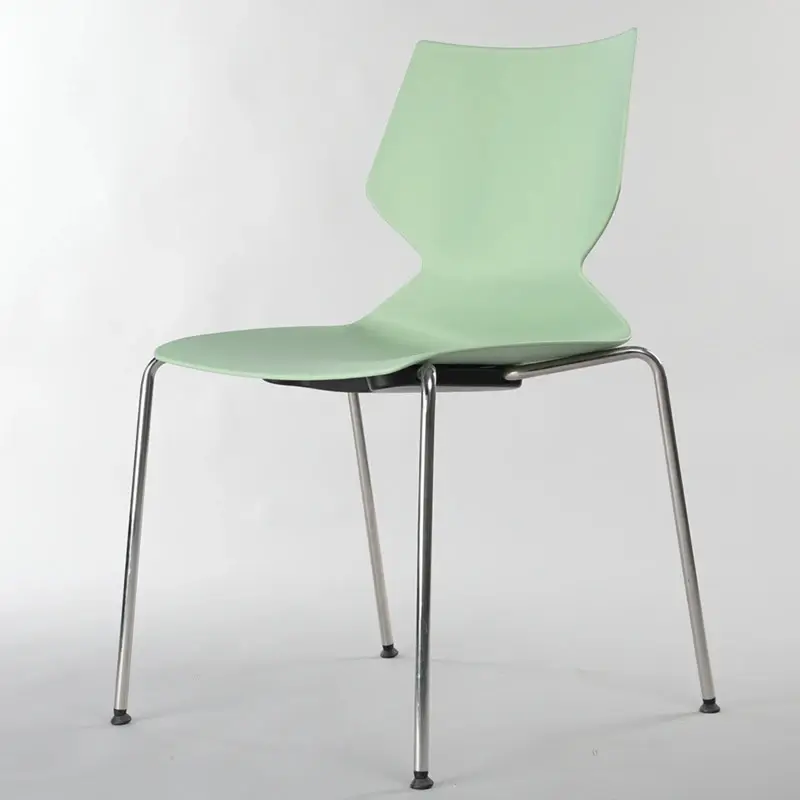 Vente d'usine chaise de salle à manger populaire pratique moderne de haute qualité pieds en métal pas cher coloré Pp siège chaise de salle à manger