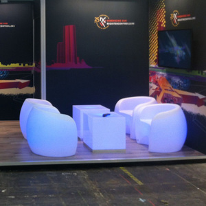 Fauteuil de relaxation occasionnel avec éclairage LED intégré - Product Image 2