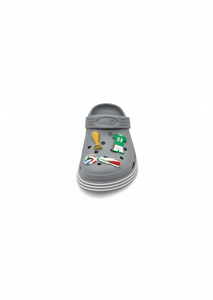 Zoccoli per Bambini con Spille Animate, Taglia 23, Colori Misti, Suola in EVA, Punta Rotonda, Scarpe Casual per Tutte le Stagioni - Product Image 1