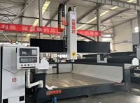 Centre de gravure CNC 4 axes robuste pour polystyrène, avec commande Syntec, axe Z à mouvement par entraînement, plateau de fraisage 5 faces, armoire indépendante et composants allemands et taïwanais