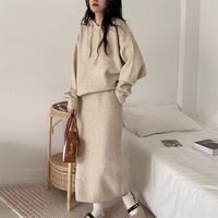 Ensemble deux pièces pour femme, mode décontractée, automne et hiver, nouveau pull en tricot à capuche ample, jupe