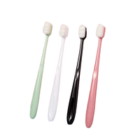 Brosse à dents jetable à poils en microfibre ultra-doux avec manche en plastique, certifiée ISO, pour dents sensibles, usage domestique et en voyage