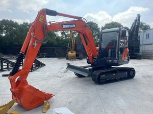 Mini-excavatrice Doosan DX60/DX55, haute performance, moteur Doosan, pompe de 6 tonnes, moteur à engrenages, composants principaux PLC, stock d'occasion, Shanghai - Product Image 6