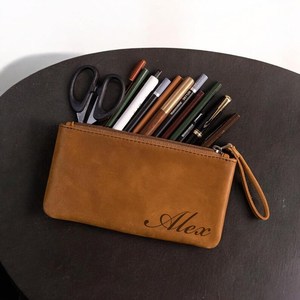 Lederen Etui & Rits Pen Make-Up Tas Tas Cosmetische Stationaire Custom Gegraveerd School Cadeau Voor Haar Vrouwen Moeder Vriendin - Product Image 1