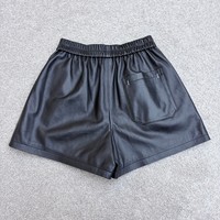 Shorts en cuir de mouton noir haut de gamme pour femme, coupe droite, respirant, imperméable, avec boutons-pression, poches latérales et taille élastique