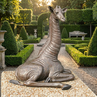 Statue de girafe agenouillée en bronze majestueux - Sculpture d'animal sauvage en bronze, fabriquée à la main par la méthode de la cire perdue