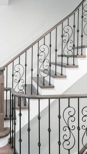 Заводская цена, черные белые 44-дюймовые Твердые кованые железные балясины с порошковым покрытием, лестница для квартиры - Product Image 6