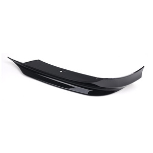 สปอยเลอร์กันชนหน้า BMW สีดำเงา ลายคาร์บอน วัสดุ ABS สำหรับ E90 ปี 2008-2012 - Product Image 4
