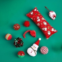Lot de 10 jouets de Noël pour chat dans un bonnet de Noël, jouets interactifs en peluche assortis et bruyants pour chats d'intérieur