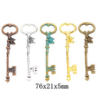 Breloques clés vintage pour la fabrication de bijoux, pendentifs clés squelette en alliage de zinc rose 76x21x5mm, 5 couleurs