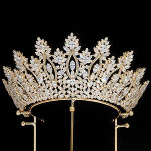 LUOXIN Couronne <span class=keywords><strong>de</strong></span> mariée <span class=keywords><strong>de</strong></span> luxe style baroque, grande diadème <span class=keywords><strong>de</strong></span> reine en zircon <span class=keywords><strong>de</strong></span> haute qualité pour mariage et fête - Product Image 2