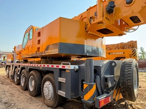 Grue sur chenilles d'occasion XCM-G QY25KC, capacité de levage 25 tonnes, moteur et pompe, utilisation sur toutes surfaces routières, engin lourd mobile - Product Image 2