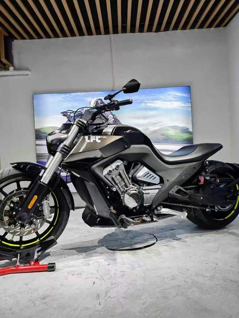 Benda LFC700 700cc Inline Four Liquid Cooled Cruiser Motorcycle ABS TCS 6 Speed Made in China Max Speed >80km/h