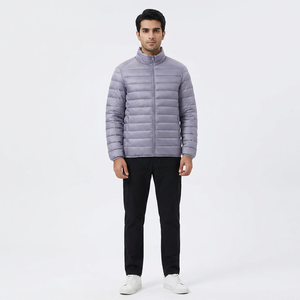 Veste d'hiver pour homme de haute qualité, en duvet de canard, col montant, noire, légère, logo personnalisé, plusieurs poches, logo sur le devant - Product Image 1