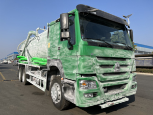 Camion-citerne d'aspiration des eaux usées industrielles HOWO 6x4 15000L-20000L, nettoyeur de fosses septiques municipales à vendre - Product Image 5