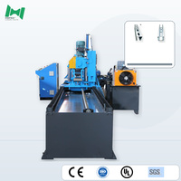 Machine de formage à rouleaux pour la production de profilés de support et de rails photovoltaïques pour systèmes de montage solaire photovoltaïque