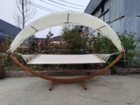 Lit de balançoire suspendu en bois pour jardin, design KD, avec auvent