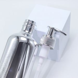 Botella de Lujo para Champú y Acondicionador de 300ml/500ml, PET, con Recubrimiento Electrolítico en Oro, Plata y Oro Rosa, con Bomba Dosificadora - Product Image 3