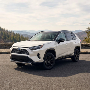 รถยนต์มือสองที่เชื่อถือได้สำหรับ Rav-4 LE ปี 2021 พวงมาลัยซ้าย ล้อแม็ก R16 ภายในสีเข้ม เบาะหนัง เครื่องยนต์เทอร์โบ เกียร์อัตโนมัติ ขับเคลื่อนล้อหน้า หลังคาซันรูฟไฟฟ้า - Product Image 2