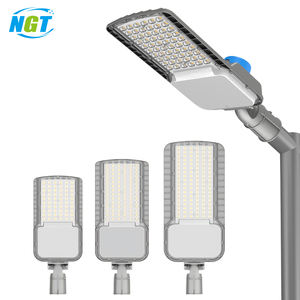 Lámpara de Calle LED de Aluminio de Alta Luminosidad, Diseño Moderno, Impermeable IP65, 200W AC120~277V, 432pcs SMD2835, Iluminación Exterior - Product Image 1
