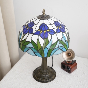 Lámpara Tiffany Estilo Campestre Francés, Lámpara <span class=keywords><strong>de</strong></span> Vidrio con Vitral <span class=keywords><strong>Azul</strong></span> Iris, Lámpara <span class=keywords><strong>de</strong></span> Lectura para <span class=keywords><strong>Mesa</strong></span> <span class=keywords><strong>de</strong></span> Noche, Lámpara Vintage para Sala <span class=keywords><strong>de</strong></span> Estar, Hotel, Decoración del Hogar - Product Image 5