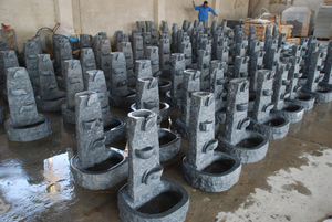 Đài Phun Nướ<span class=keywords><strong>c</strong></span> Đá Hoa <span class=keywords><strong>C</strong></span>ương Tự Nhiên Hình Khối Màu Đen Chạm Khắ<span class=keywords><strong>c</strong></span> Bằng Tay Lớn Cho Sân Vườn Ngoài Trời Sân Sau - Product Image 2