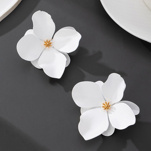 AYN-198 Vintage cuisson vernis doux artificiel mode à la mode femmes oreille bijoux moderne fleur boucles d'oreilles pour les filles - Product Image 3