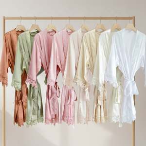 Robes de mariée en soie satinée personnalisées avec logo, pour femmes, avec bordure en dentelle, pour la mariée, les demoiselles <span class=keywords><strong>d</strong></span>'<span class=keywords><strong>honneur</strong></span>, les filles <span class=keywords><strong>d</strong></span>'<span class=keywords><strong>honneur</strong></span>, <span class=keywords><strong>robe</strong></span> de matin - Product Image 3