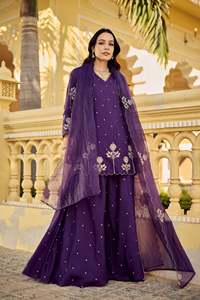 Salwar Kameez de Rayón Morado con Bordado Floral, Corte Holgado, Largo hasta el Suelo, Traje Tradicional Indio para Bodas, para Mujer - Product Image 5