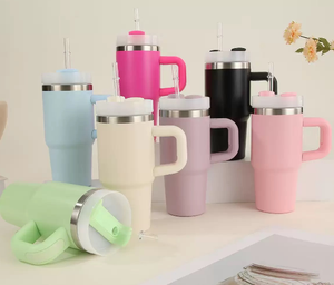 Nouvelle Gourde Sportive Isotherme Portable en Acier Inoxydable Grande Capacité avec Paille et Design Élancé pour Activités de Plein Air - Product Image 5