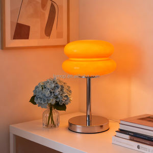 <span class=keywords><strong>Lampada</strong></span> da Tavolo Creativa Ispirata allo Stile Vintage, Stile Crema, Atmosfera Influenced, Perfetta Come <span class=keywords><strong>Lampada</strong></span> da Comodino e Luce Notturna per la Casa - Product Image 2