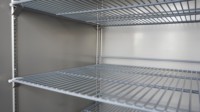 Vitrine réfrigérée verticale en acier inoxydable avec portes vitrées doubles, sans givre et contrôle numérique, pour usage commercial