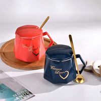 Tasse en porcelaine cadeau Offre Spéciale, tasse en céramique de luxe à bord doré avec couvercle et cuillère, tasse à café en céramique marbre