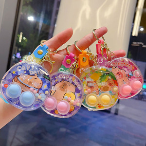 Nuevo Diseño Llavero de Plástico con Máquina de Agua de Capibara Unicornio Jugando al Baloncesto, Juguete Líquido, Regalo - Product Image 3