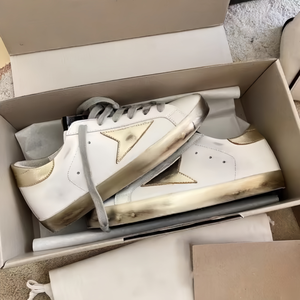 Zapatos de diseñador para hombre de talla grande 35-46, zapatos deportivos casuales de cuero genuino con estrella de cinco puntas para mujer, zapatos planos dorados. - Product Image 3