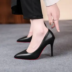Giày cao gót màu đen nữ mùa xuân và mùa thu chuyên nghiệp Giày cao gót đơn giản không mệt mỏi chân thoải mái khi làm việc