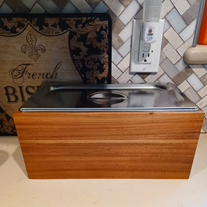 Poubelle <span class=keywords><strong>à</strong></span> <span class=keywords><strong>compost</strong></span> de comptoir de <span class=keywords><strong>cuisine</strong></span> de haute qualité avec couvercle et boîte en bois d'acacia avec insert en acier inoxydable - Product Image 4