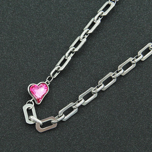 Collar de cadena cubana de doble capa con perlas y diamantes de imitación, cadena de cuello de acero de titanio neutra, dulce y moderna. Tanjing - Product Image 4