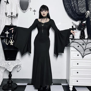 Robe sirène à manches chauve-souris gothique Addams Family pour femme - Product Image 3