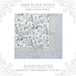 Sarong en coton gris neutre imprimé à la main pour femme, léger, idéal comme paréo de bikini, tenue de plage. - Product Image 4