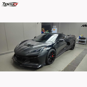 C8 modifié avec des pare-chocs avant et arrière <span class=keywords><strong>de</strong></span> style Z06, un diffuseur arrière et un capot en fibre <span class=keywords><strong>de</strong></span> carbone. Compatible avec la Corvette C8 2020. - Product Image 5