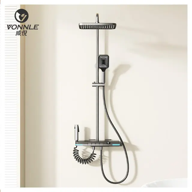 新しいスタイルのスマートホームシャワーピアノシャワーシステム自立型浴槽蛇口シャワーバスミキサータップ